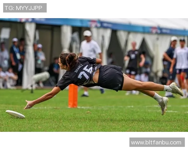 成都飞盘队在全国耐力排行榜中荣登第七名展现出色竞技实力与团队合作精神